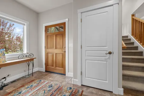 2832 NW Polarstar Avenue Bend OR 97703