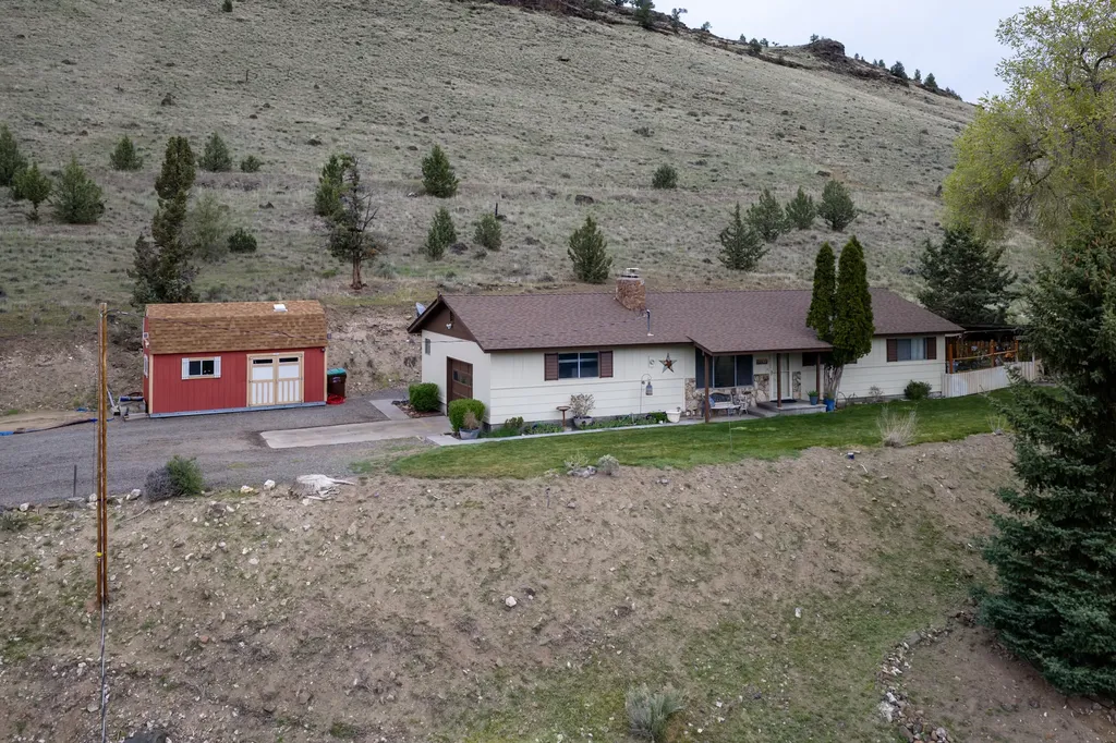 2577 SE Hill Street Prineville OR 97754