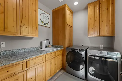 1679 NE Terrace Drive Grants Pass OR 97526
