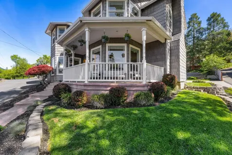 1679 NE Terrace Drive Grants Pass OR 97526