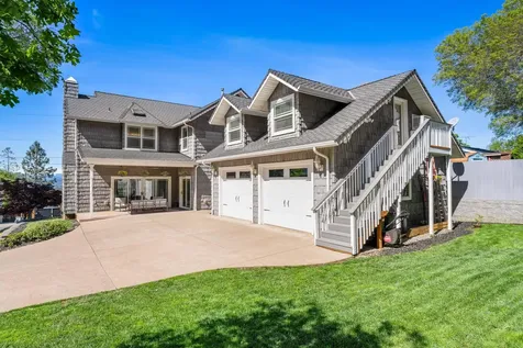1679 NE Terrace Drive Grants Pass OR 97526