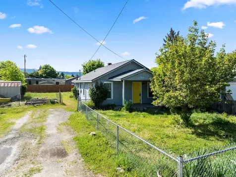 2651 Howard Avenue Medford OR 97501