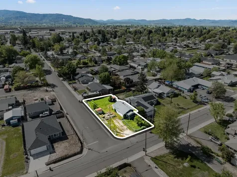 2651 Howard Avenue Medford OR 97501