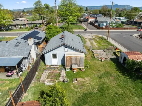 2651 Howard Avenue Medford OR 97501