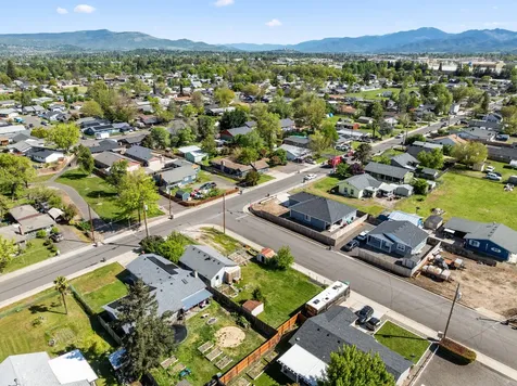 2651 Howard Avenue Medford OR 97501