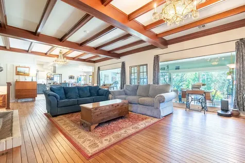 200 Medford Heights Lane Medford OR 97504