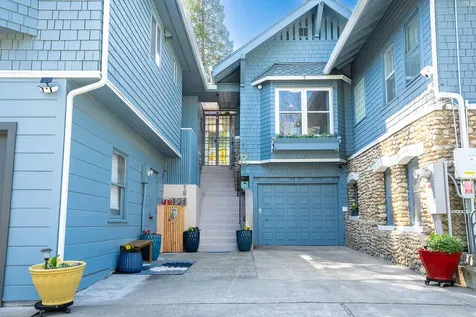200 Medford Heights Lane Medford OR 97504