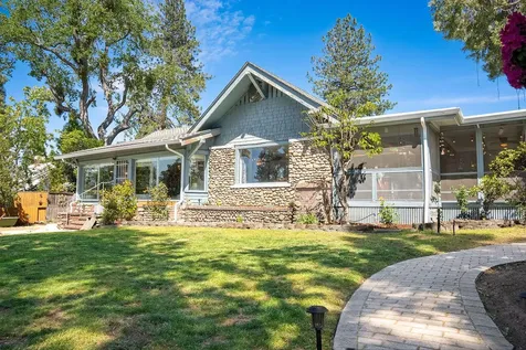 200 Medford Heights Lane Medford OR 97504