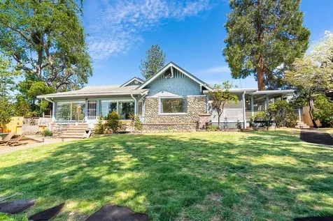 200 Medford Heights Lane Medford OR 97504