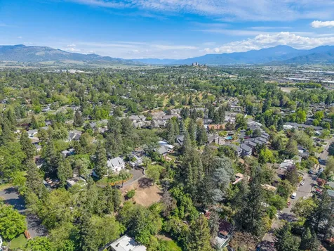 200 Medford Heights Lane Medford OR 97504