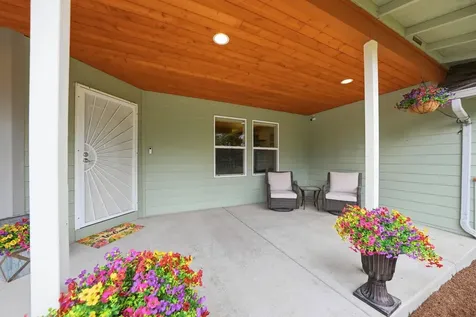 15991 Falcon Lane La Pine OR 97739