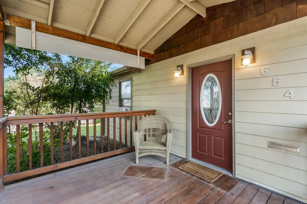 654 NW 4th Street Redmond OR 97756
