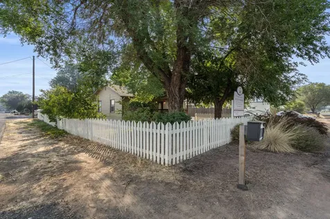 654 NW 4th Street Redmond OR 97756