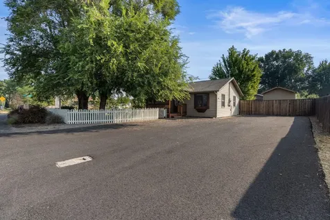 654 NW 4th Street Redmond OR 97756