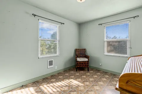 654 NW 4th Street Redmond OR 97756