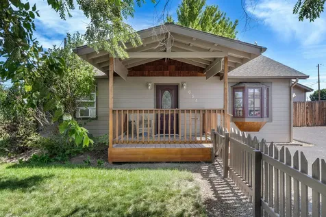 654 NW 4th Street Redmond OR 97756