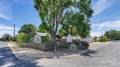 654 NW 4th Street Redmond OR 97756