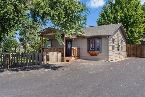 654 NW 4th Street Redmond OR 97756