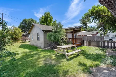 654 NW 4th Street Redmond OR 97756