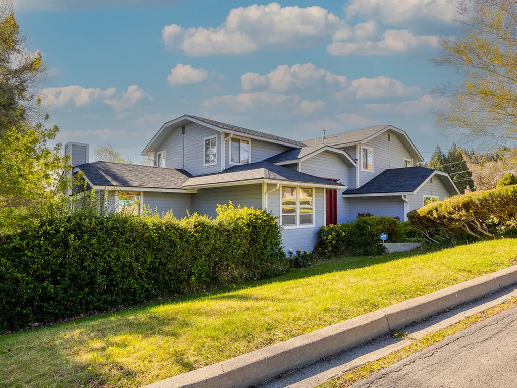 1990 Arlington Drive Klamath Falls OR 97601