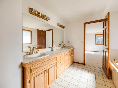 1990 Arlington Drive Klamath Falls OR 97601