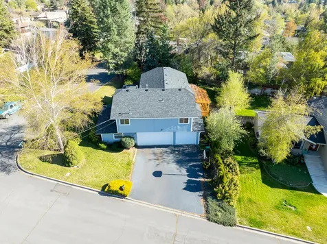 1990 Arlington Drive Klamath Falls OR 97601