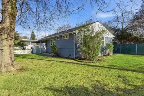 605 SW Greenwood Avenue Grants Pass OR 97526