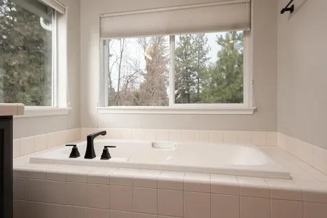 61055 Snowberry Place Bend OR 97702