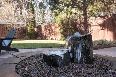 61055 Snowberry Place Bend OR 97702