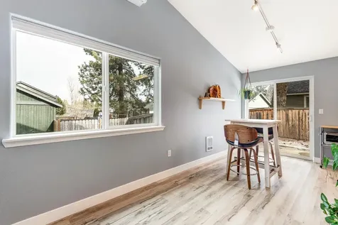 61016 Honkers Lane Bend OR 97702