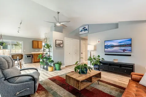 61016 Honkers Lane Bend OR 97702