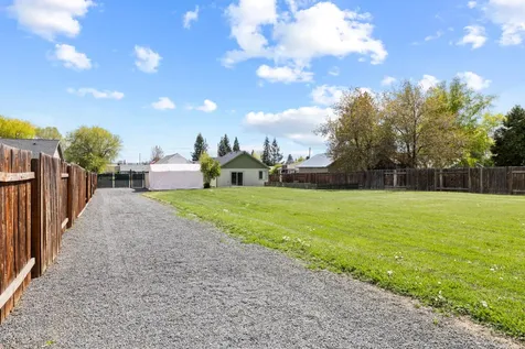 5511 Miller Avenue Klamath Falls OR 97603