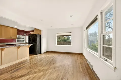 2137 E Jackson Street Medford OR 97504