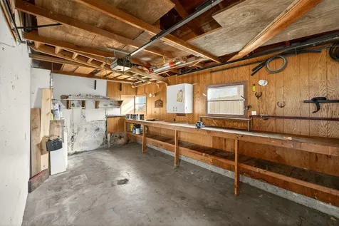 2137 E Jackson Street Medford OR 97504