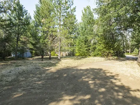2524 Rockydale Road Cave Junction OR 97523