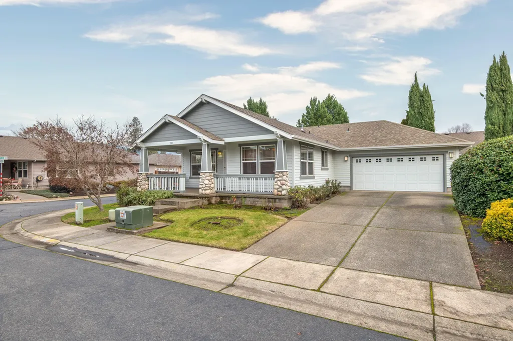 913 Schaefers Lane Grants Pass OR 97526