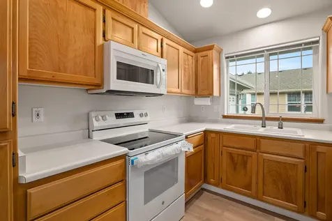 913 Schaefers Lane Grants Pass OR 97526