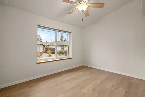 913 Schaefers Lane Grants Pass OR 97526