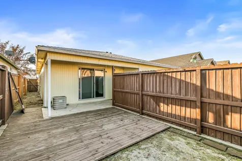 2324 Maple Park Drive Medford OR 97501
