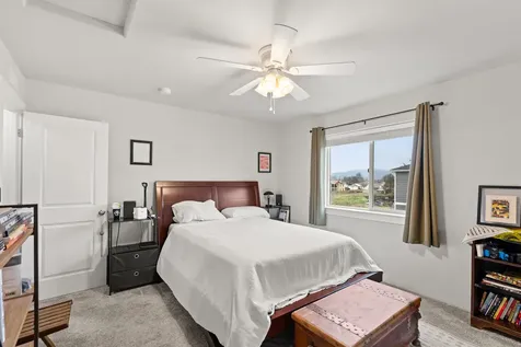 7834 Jacqueline Way White City OR 97503