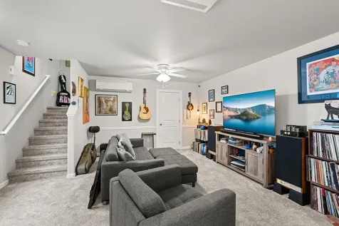 7834 Jacqueline Way White City OR 97503