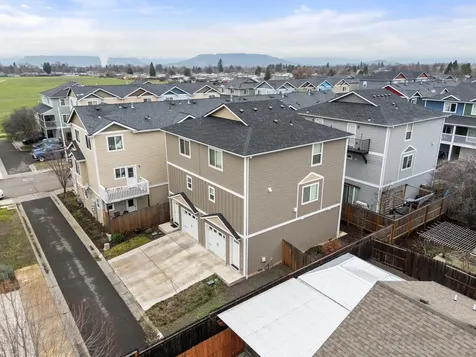 7834 Jacqueline Way White City OR 97503