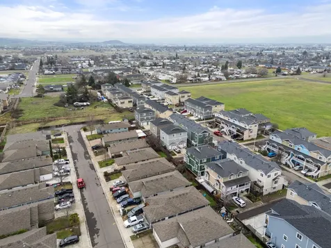 7834 Jacqueline Way White City OR 97503