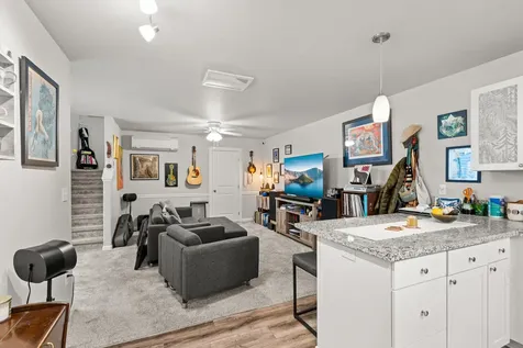 7834 Jacqueline Way White City OR 97503