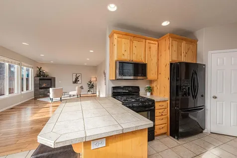 2424 SW Pumice Avenue Redmond OR 97756