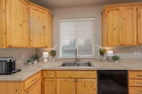 2424 SW Pumice Avenue Redmond OR 97756