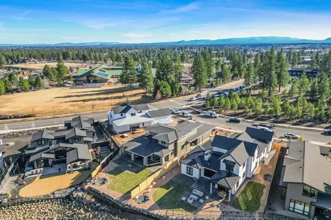 3412 NW Sullivan Avenue Bend OR 97703