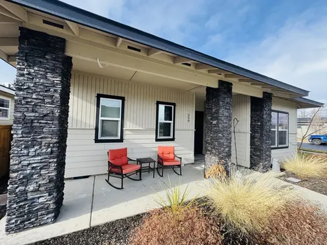 559 NW Rimrock Court Redmond OR 97756