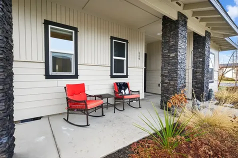 559 NW Rimrock Court Redmond OR 97756