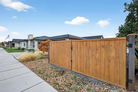 559 NW Rimrock Court Redmond OR 97756